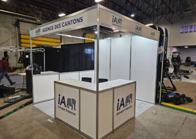 Kiosque d’exposition personnalisé pour iA Groupe financier